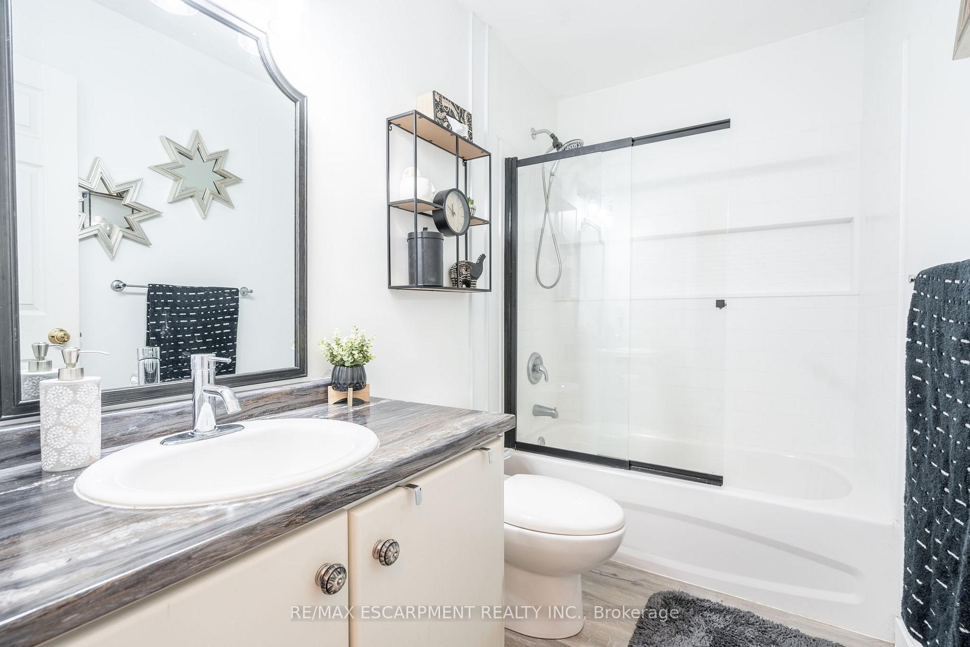 Photo 24 of 138 Beaverbrook Avenue, Hamilton, Broughton — HOMEH
