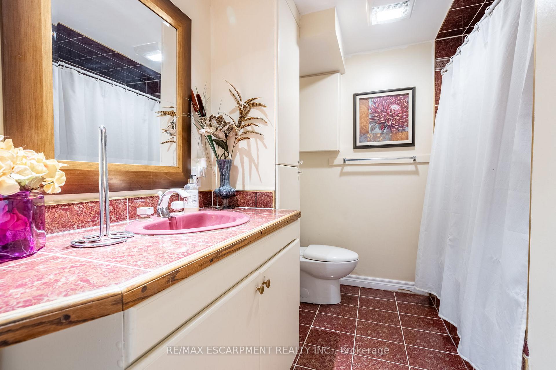 Photo 35 of 138 Beaverbrook Avenue, Hamilton, Broughton — HOMEH