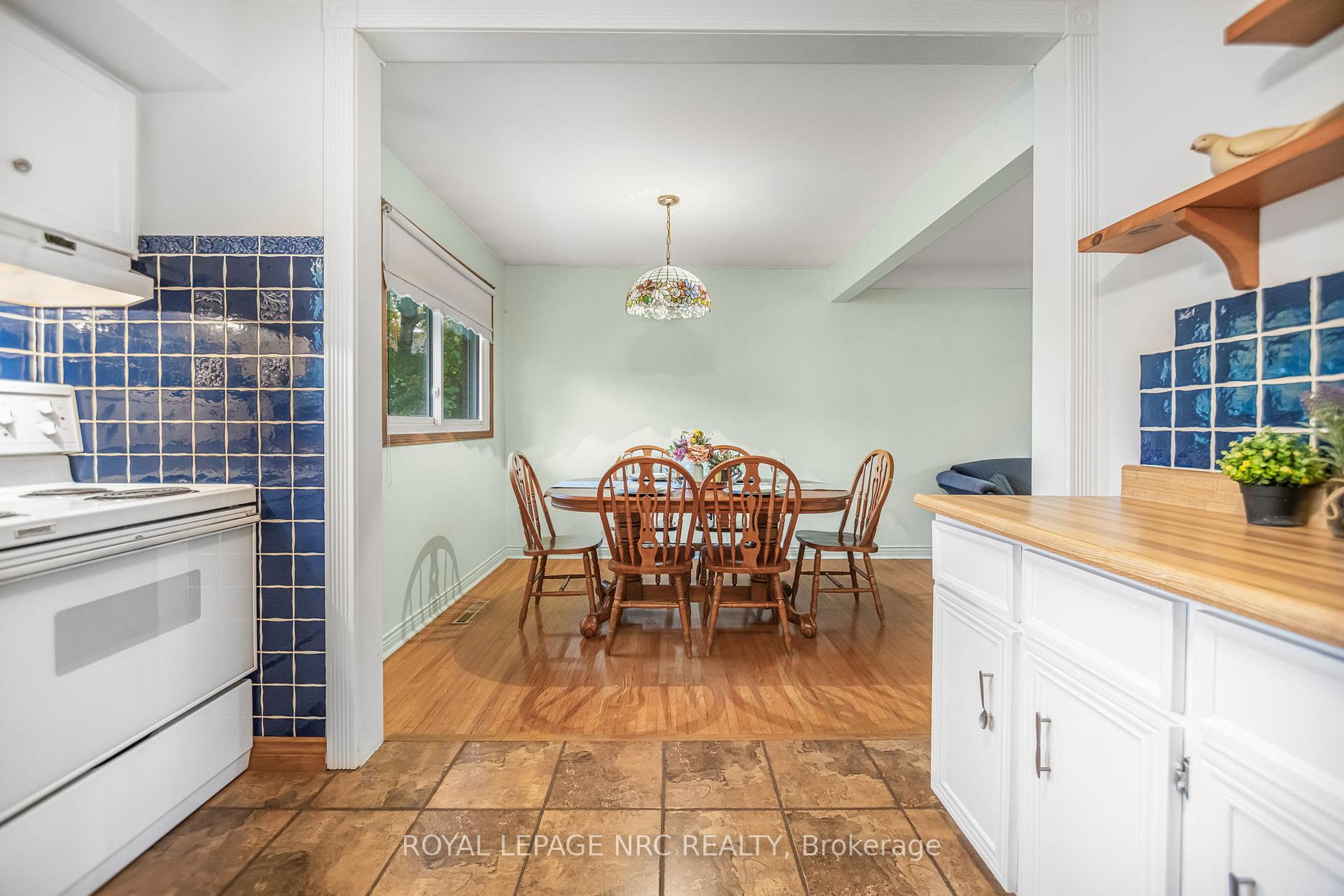 Photo 12 of 22 Rosemount Avenue, St. Catharines, Vine/Linwell — HOMEH