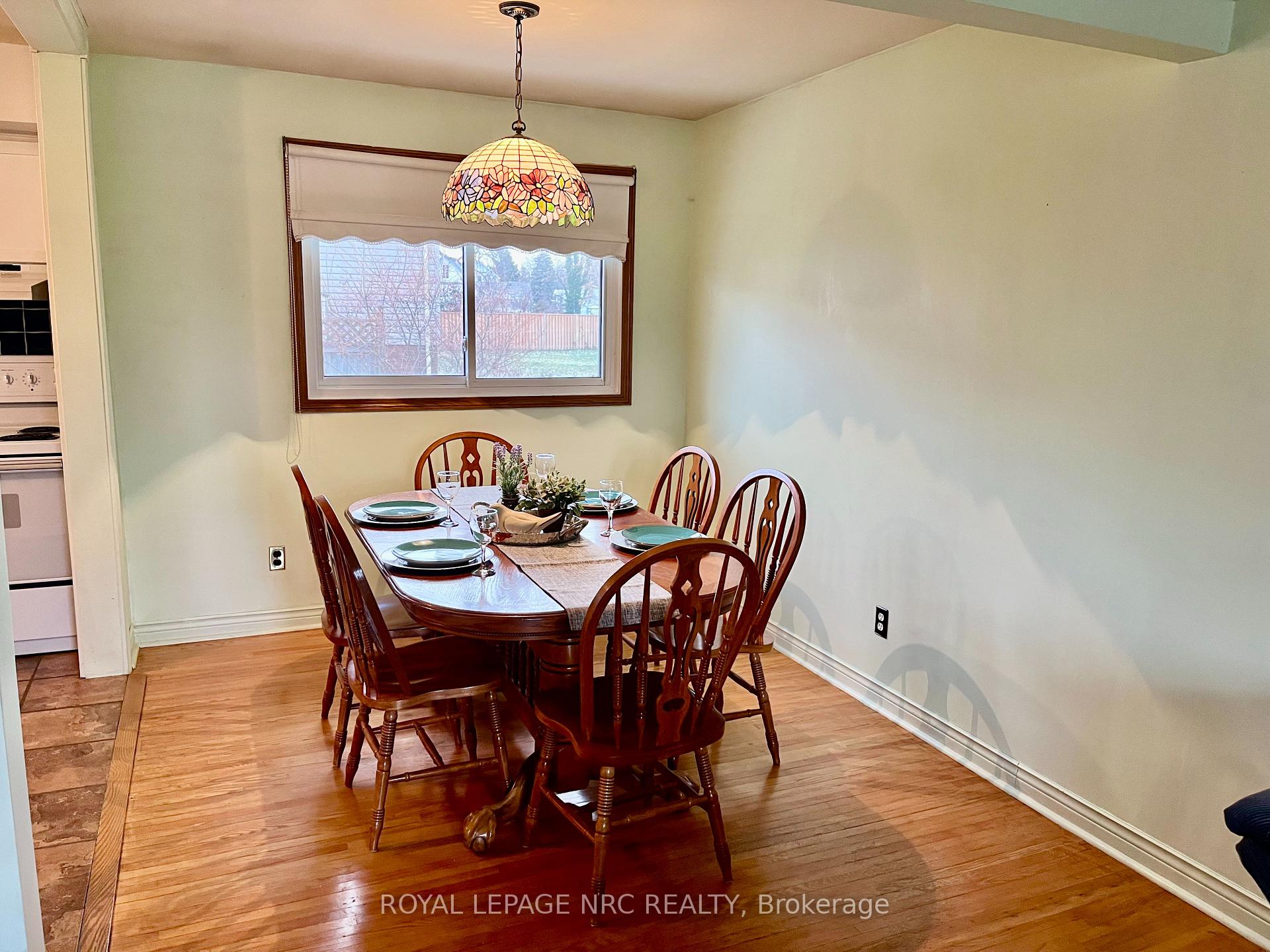 Photo 13 of 22 Rosemount Avenue, St. Catharines, Vine/Linwell — HOMEH