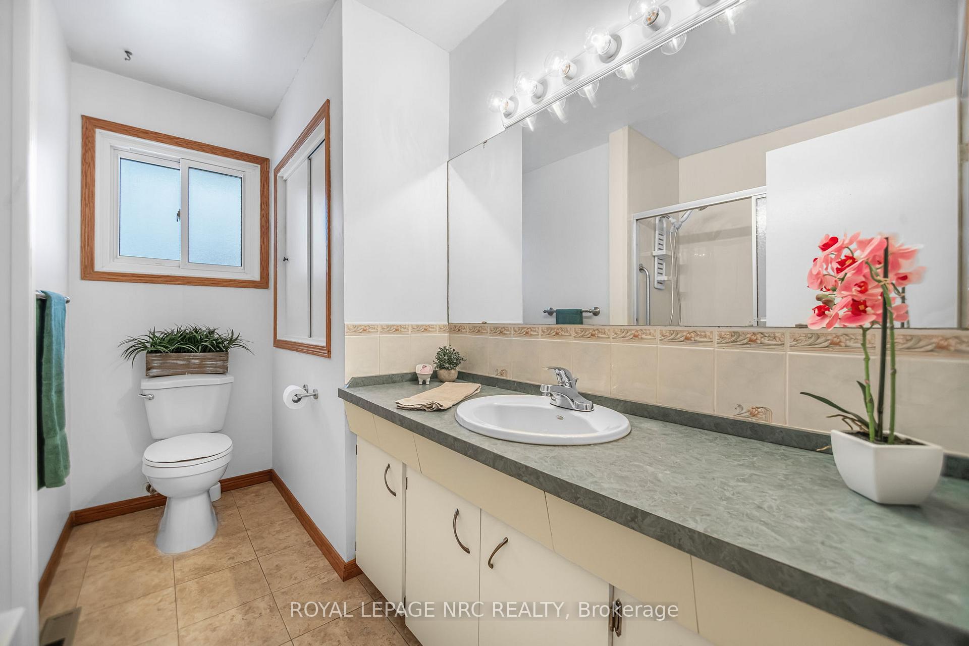 Photo 17 of 22 Rosemount Avenue, St. Catharines, Vine/Linwell — HOMEH