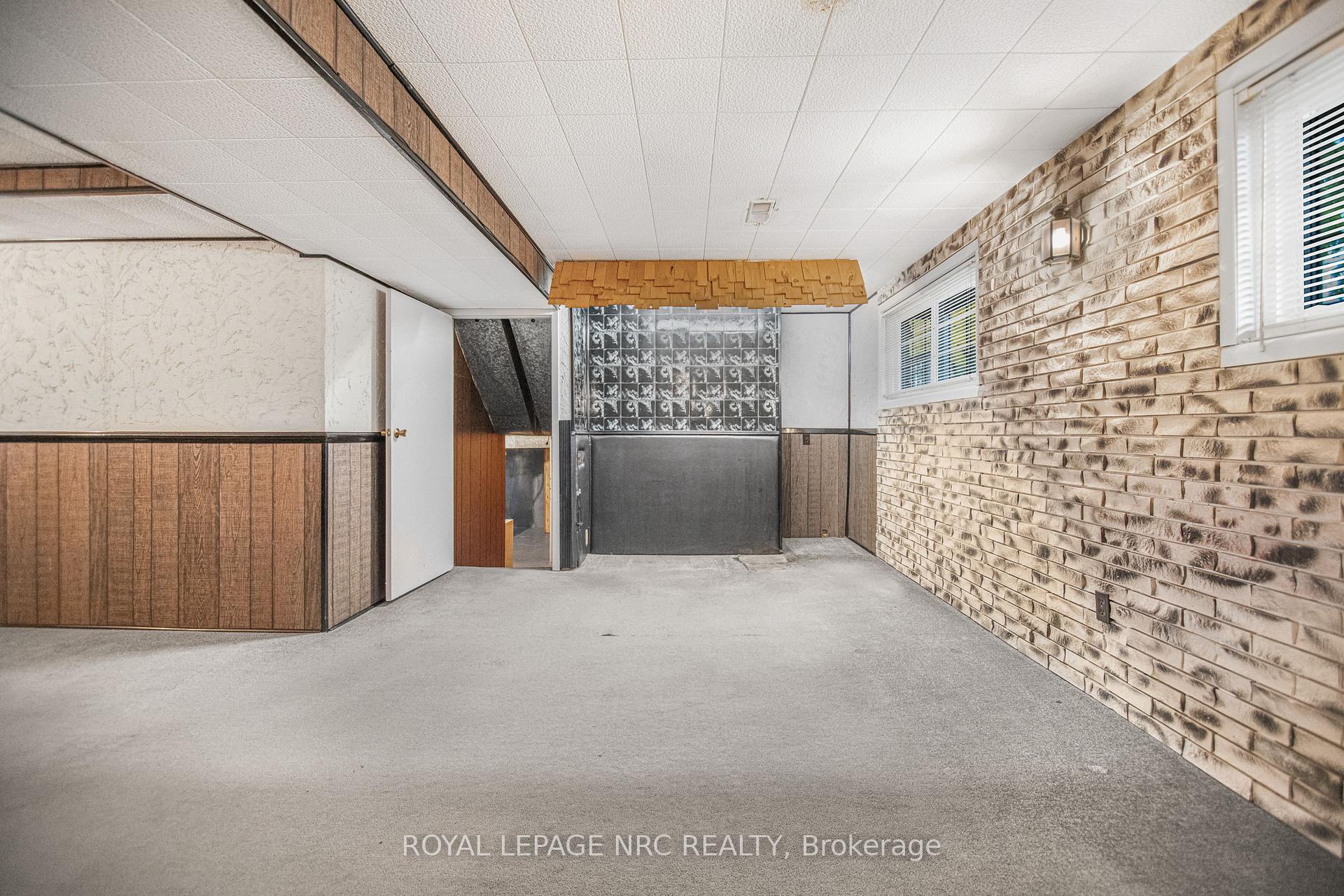 Photo 27 of 22 Rosemount Avenue, St. Catharines, Vine/Linwell — HOMEH