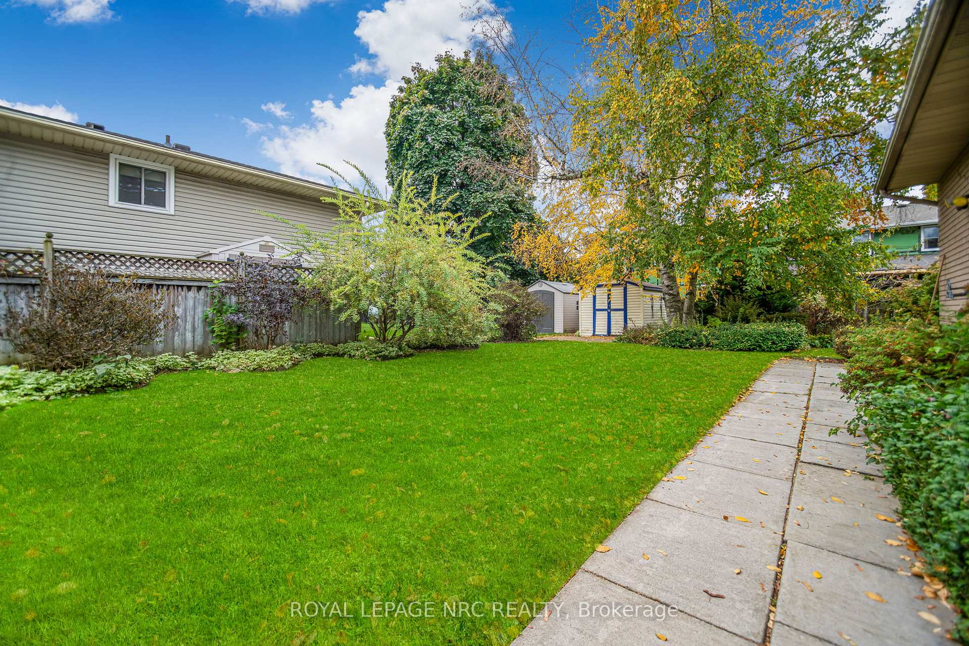 Photo 32 of 22 Rosemount Avenue, St. Catharines, Vine/Linwell — HOMEH
