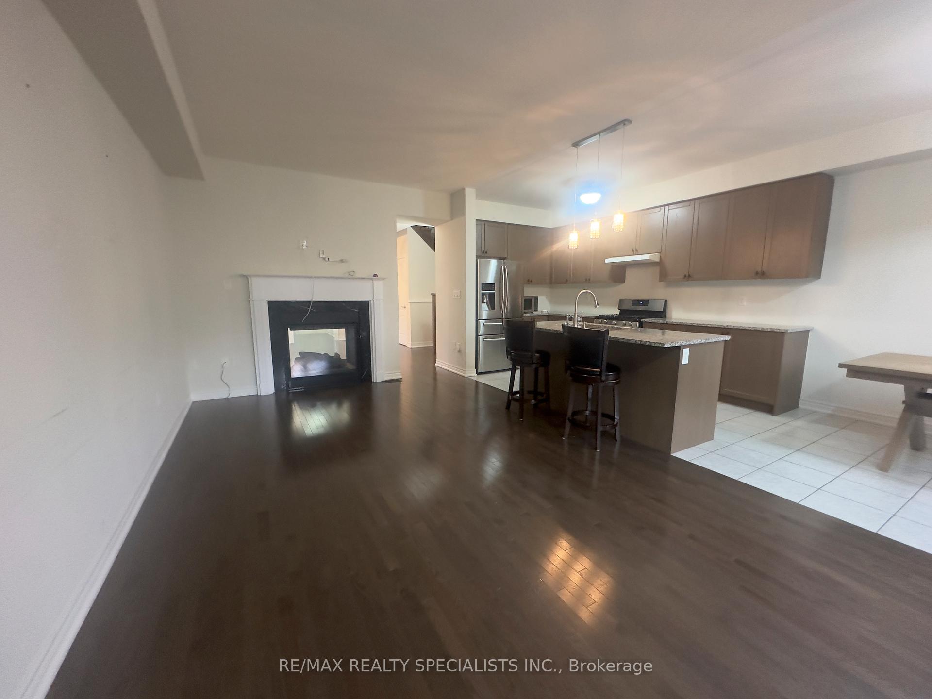 Photo 7 of Unit Main & Upp, 90 Tundra Road, Caledon, Rural Caledon — HOMEH