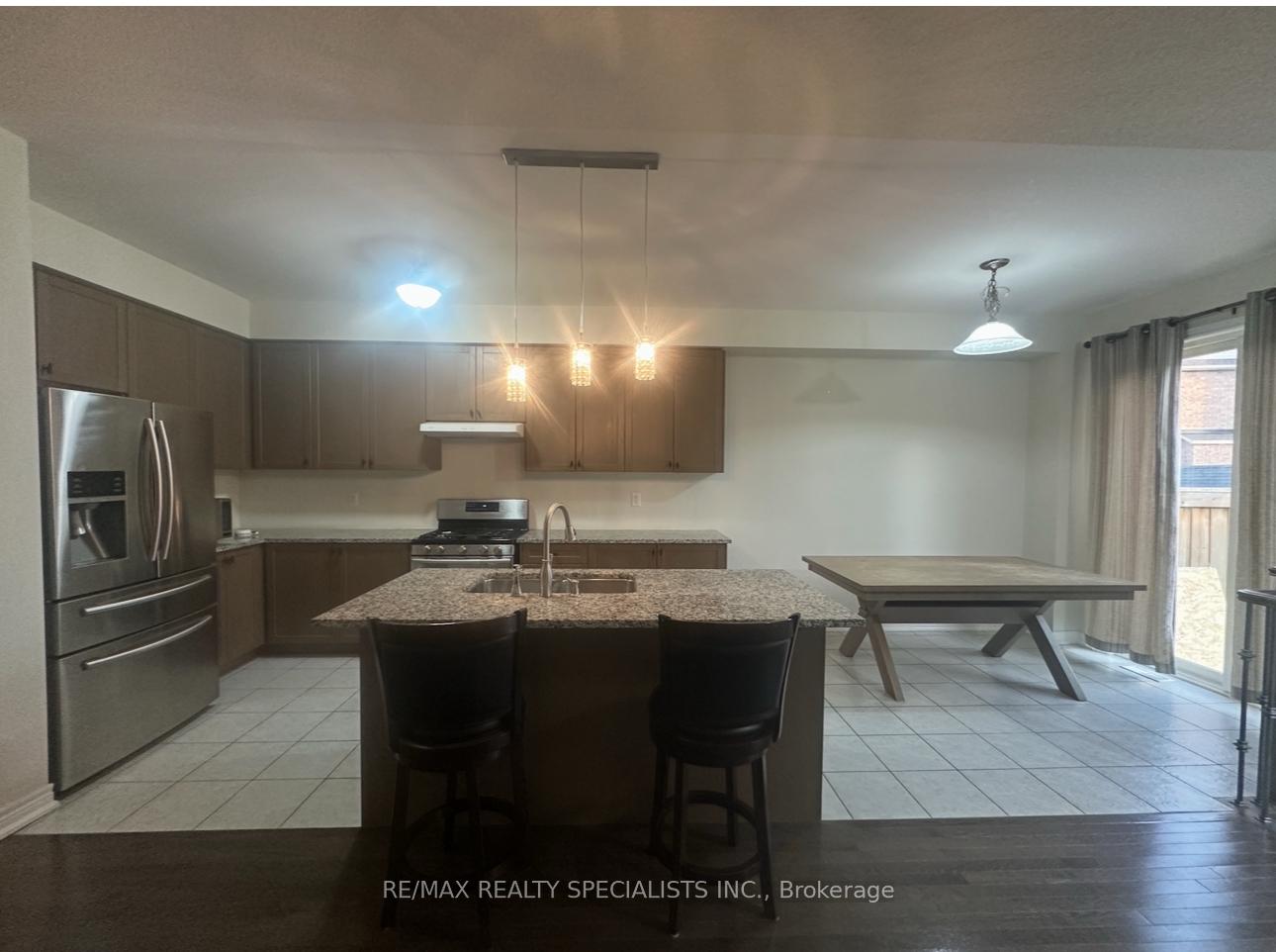 Photo 8 of Unit Main & Upp, 90 Tundra Road, Caledon, Rural Caledon — HOMEH