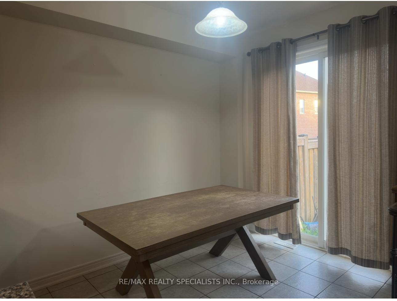 Photo 13 of Unit Main & Upp, 90 Tundra Road, Caledon, Rural Caledon — HOMEH