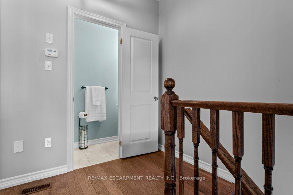 Photo 6 of Unit 25, 54 Nisbet Boulevard, Hamilton, Waterdown — HOMEH