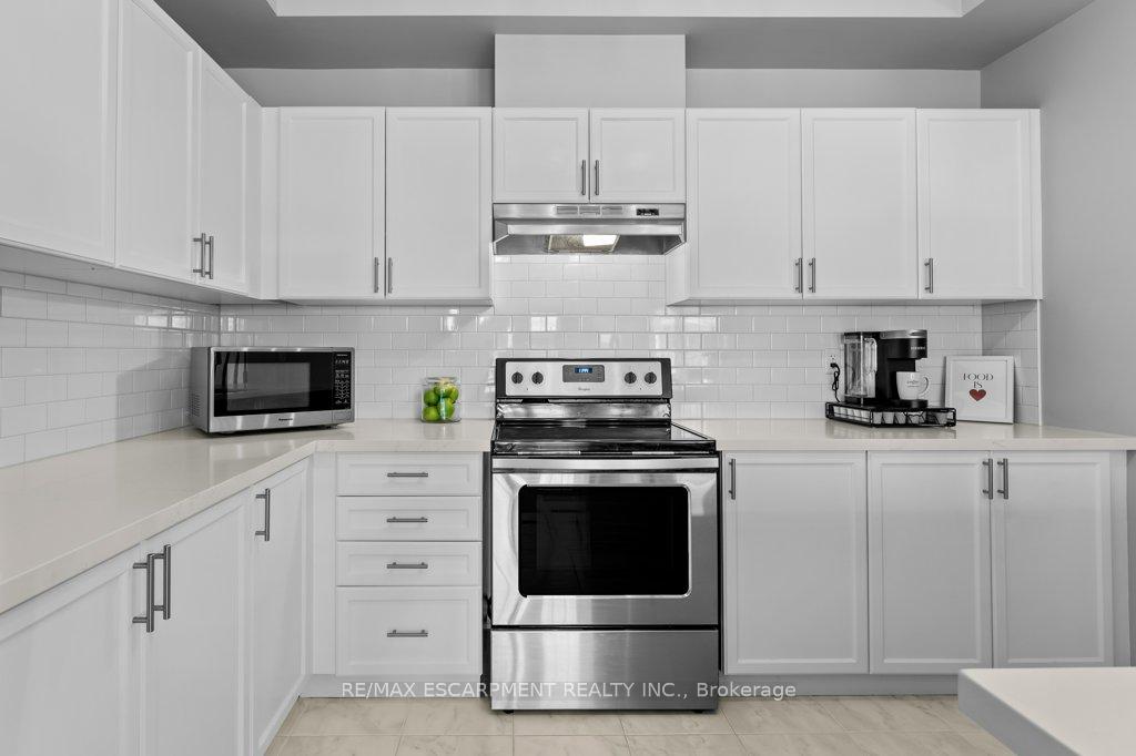 Photo 11 of Unit 25, 54 Nisbet Boulevard, Hamilton, Waterdown — HOMEH