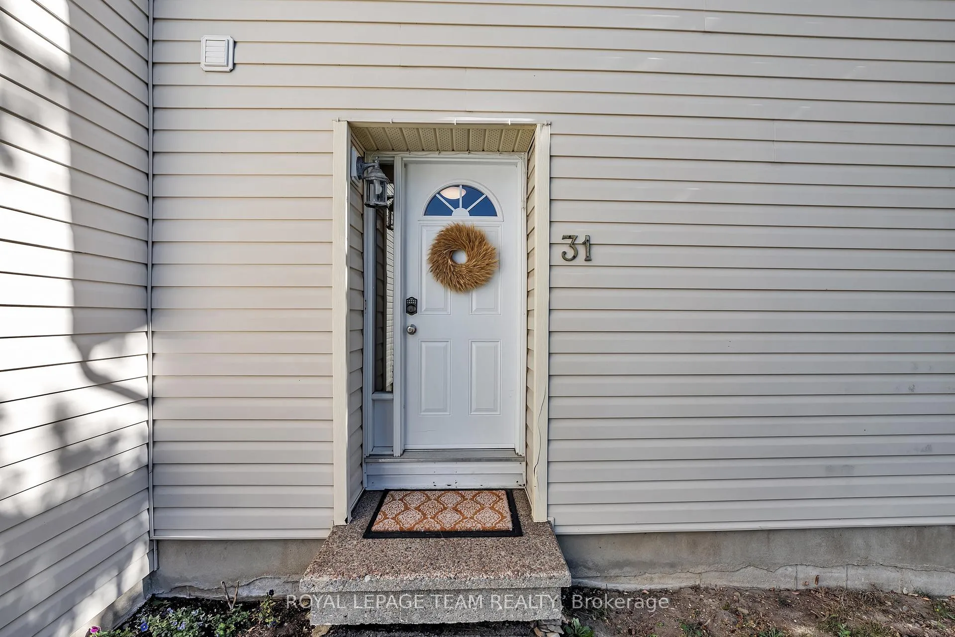 Photo 5 of Unit 10, 31 Malvern Drive, Ottawa, Barrhaven - Pheasant Run — HOMEH