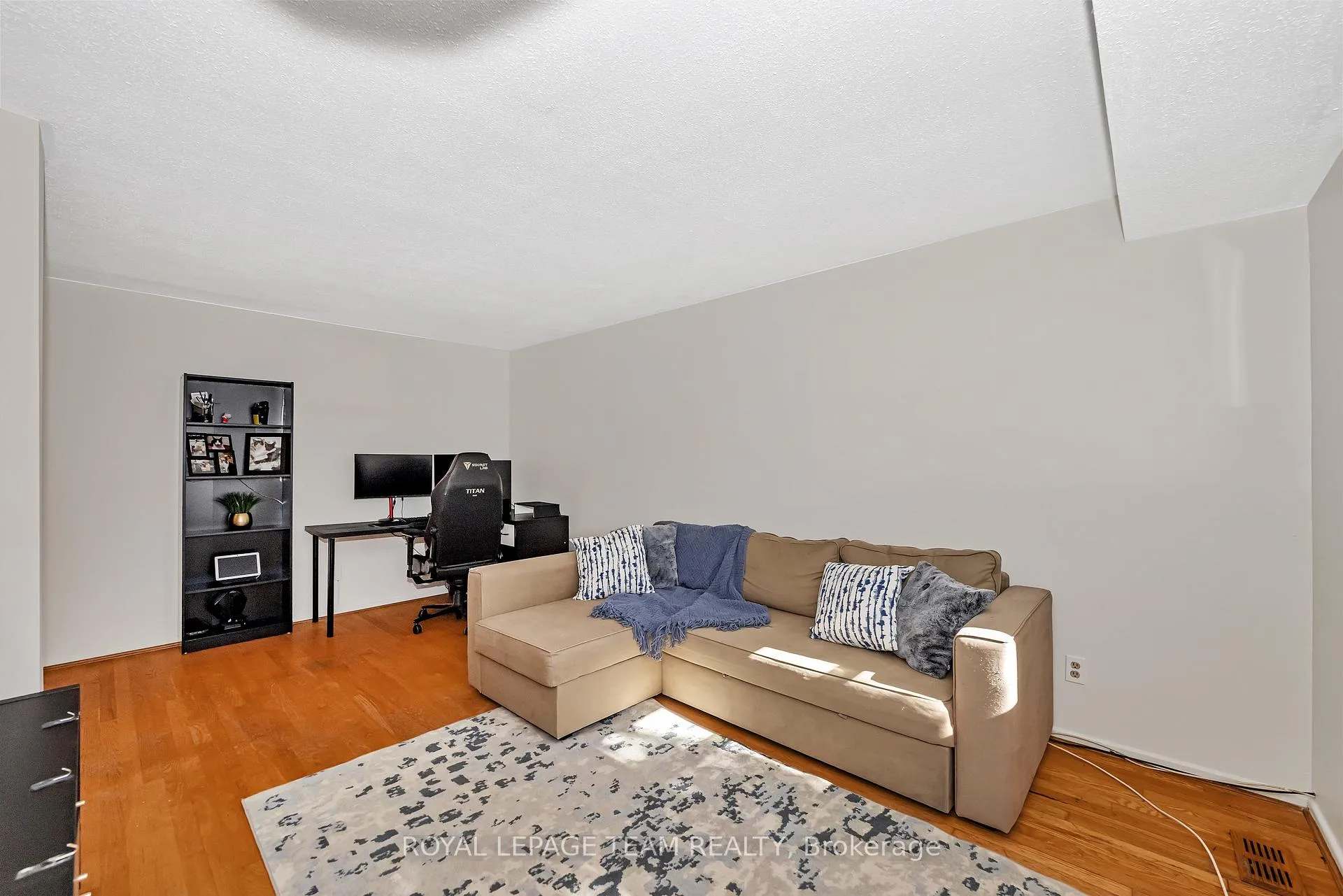 Photo 10 of Unit 10, 31 Malvern Drive, Ottawa, Barrhaven - Pheasant Run — HOMEH