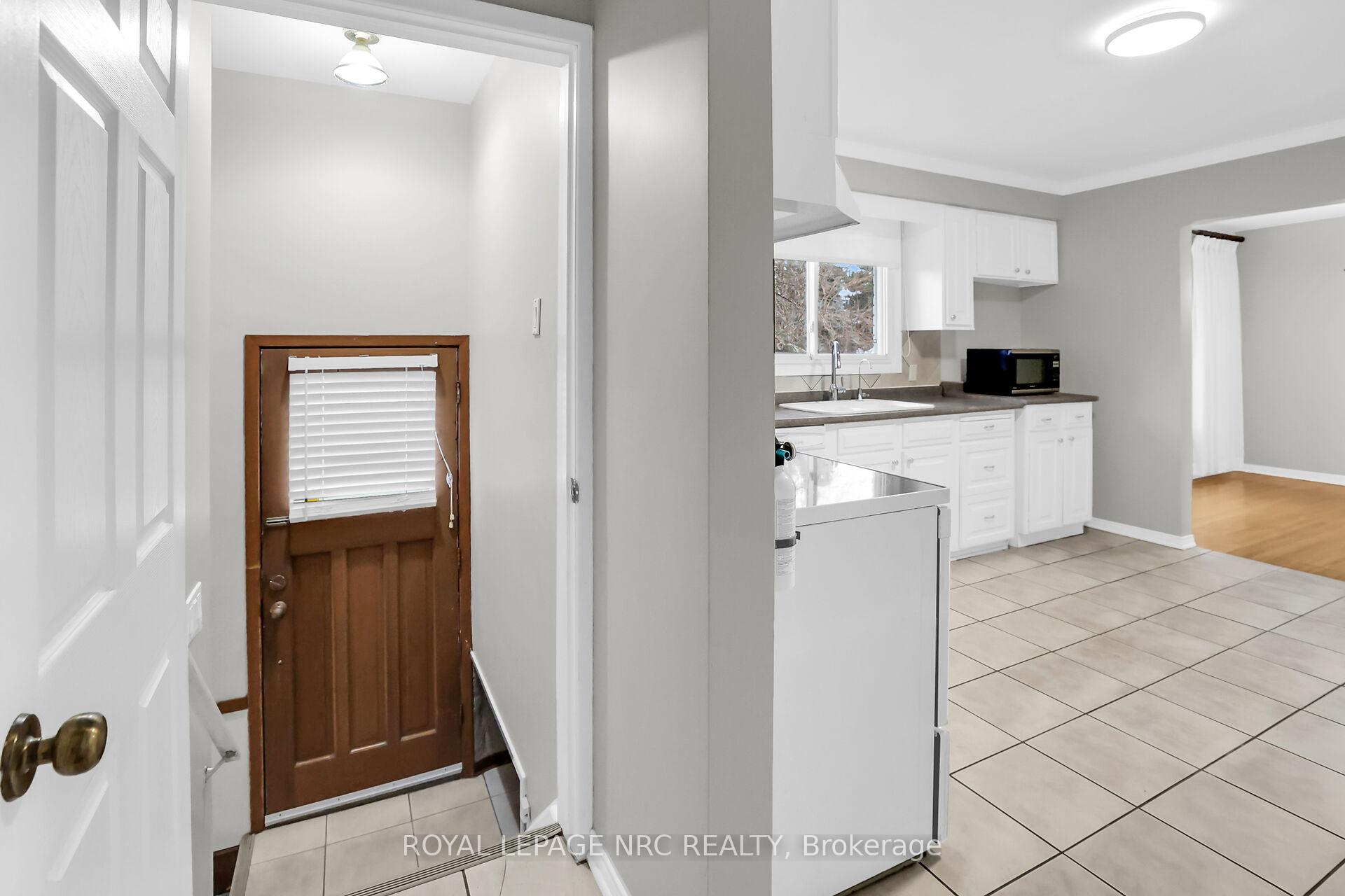 Photo 21 of 21 Beacon Hill Drive, St. Catharines, Burleigh Hill — HOMEH