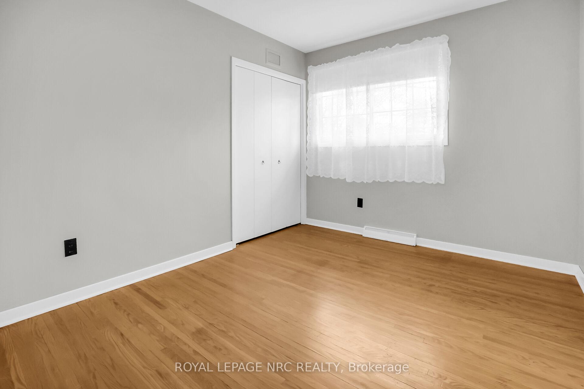 Photo 37 of 21 Beacon Hill Drive, St. Catharines, Burleigh Hill — HOMEH