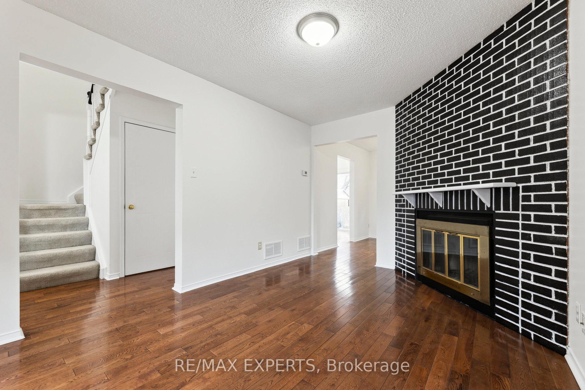 Photo 8 of 162 Reed Drive, Ajax, Central — HOMEH