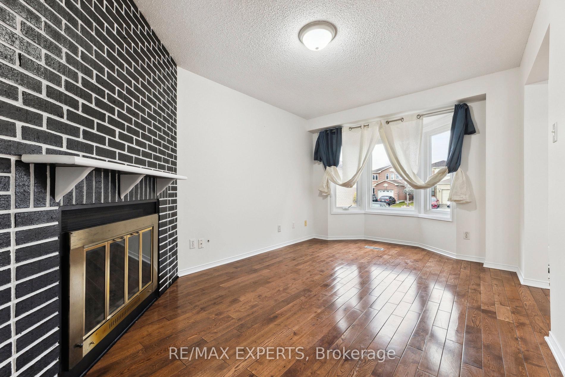 Photo 9 of 162 Reed Drive, Ajax, Central — HOMEH