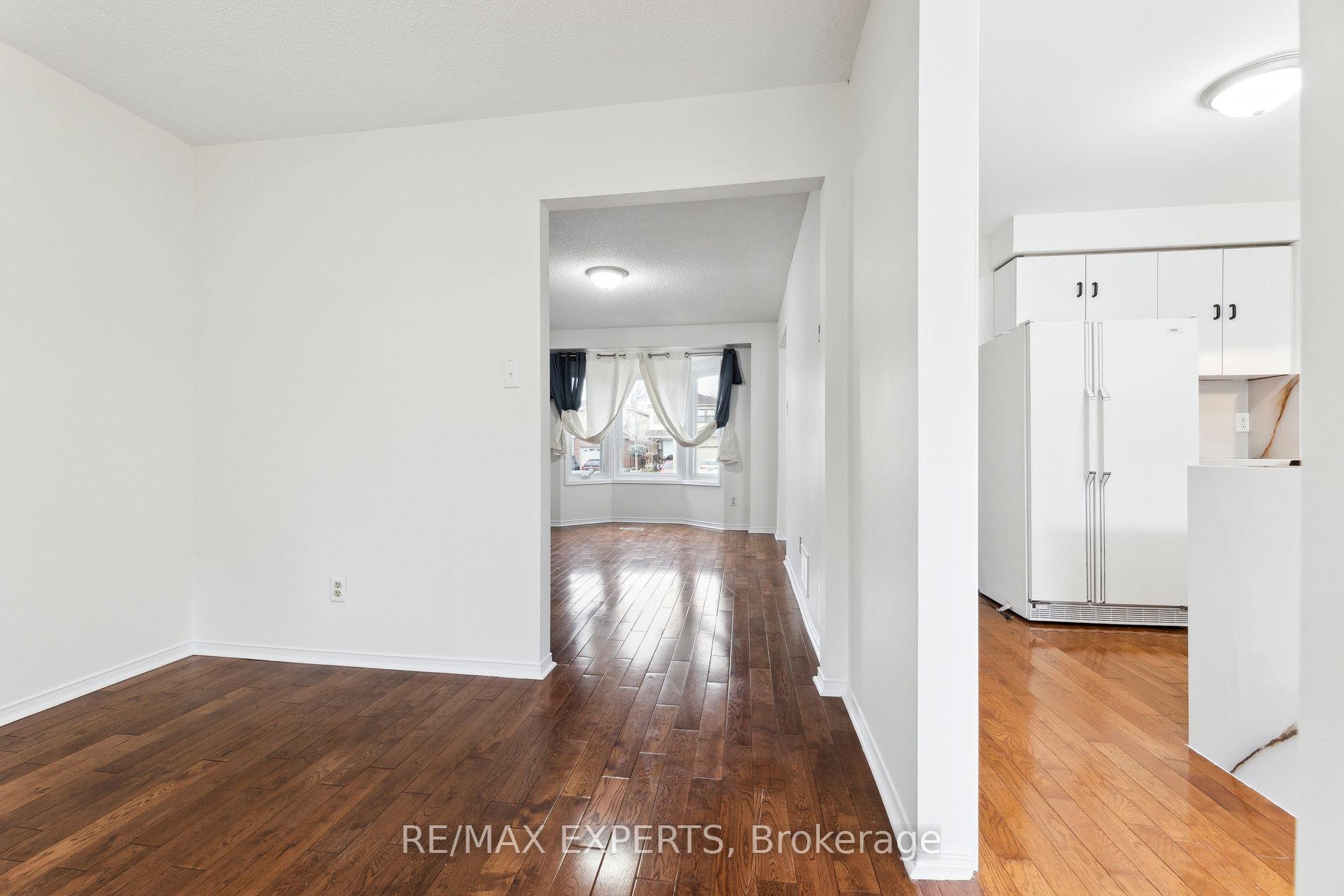 Photo 11 of 162 Reed Drive, Ajax, Central — HOMEH