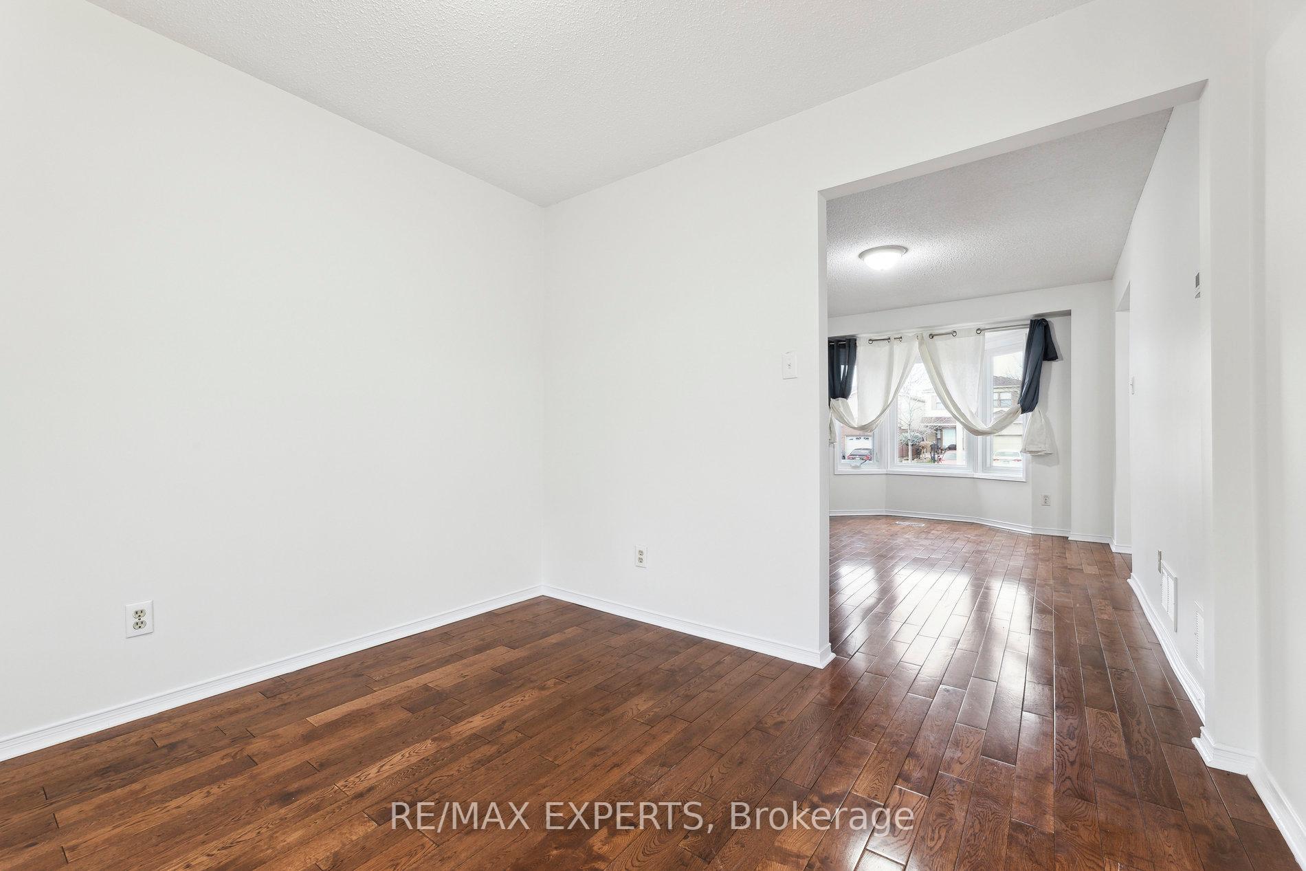 Photo 12 of 162 Reed Drive, Ajax, Central — HOMEH