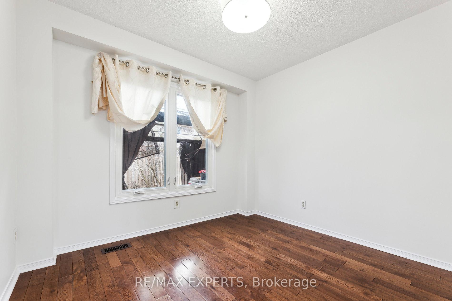 Photo 13 of 162 Reed Drive, Ajax, Central — HOMEH