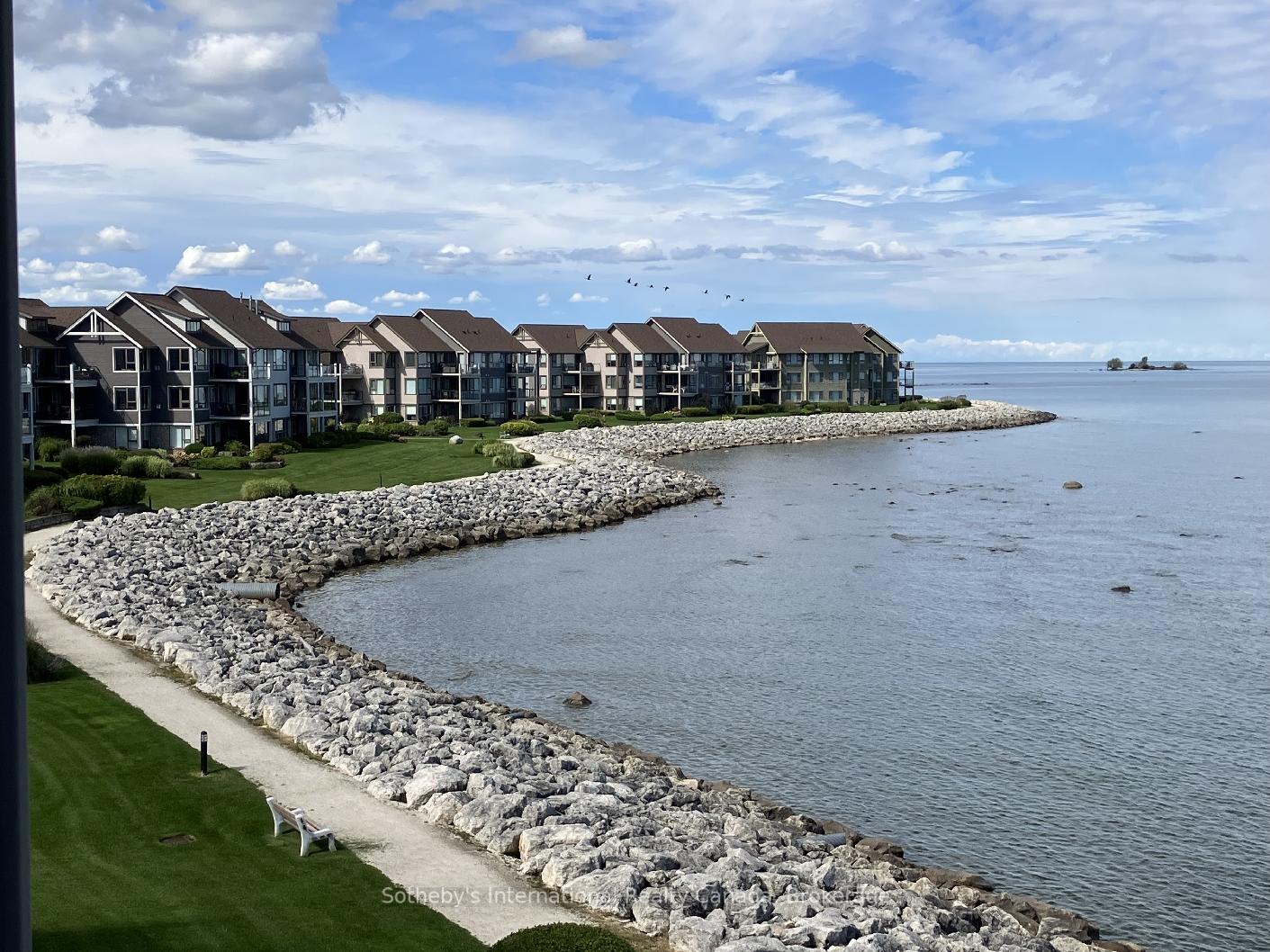 Photo 1 of 481 Mariners Way, Collingwood — HOMEH