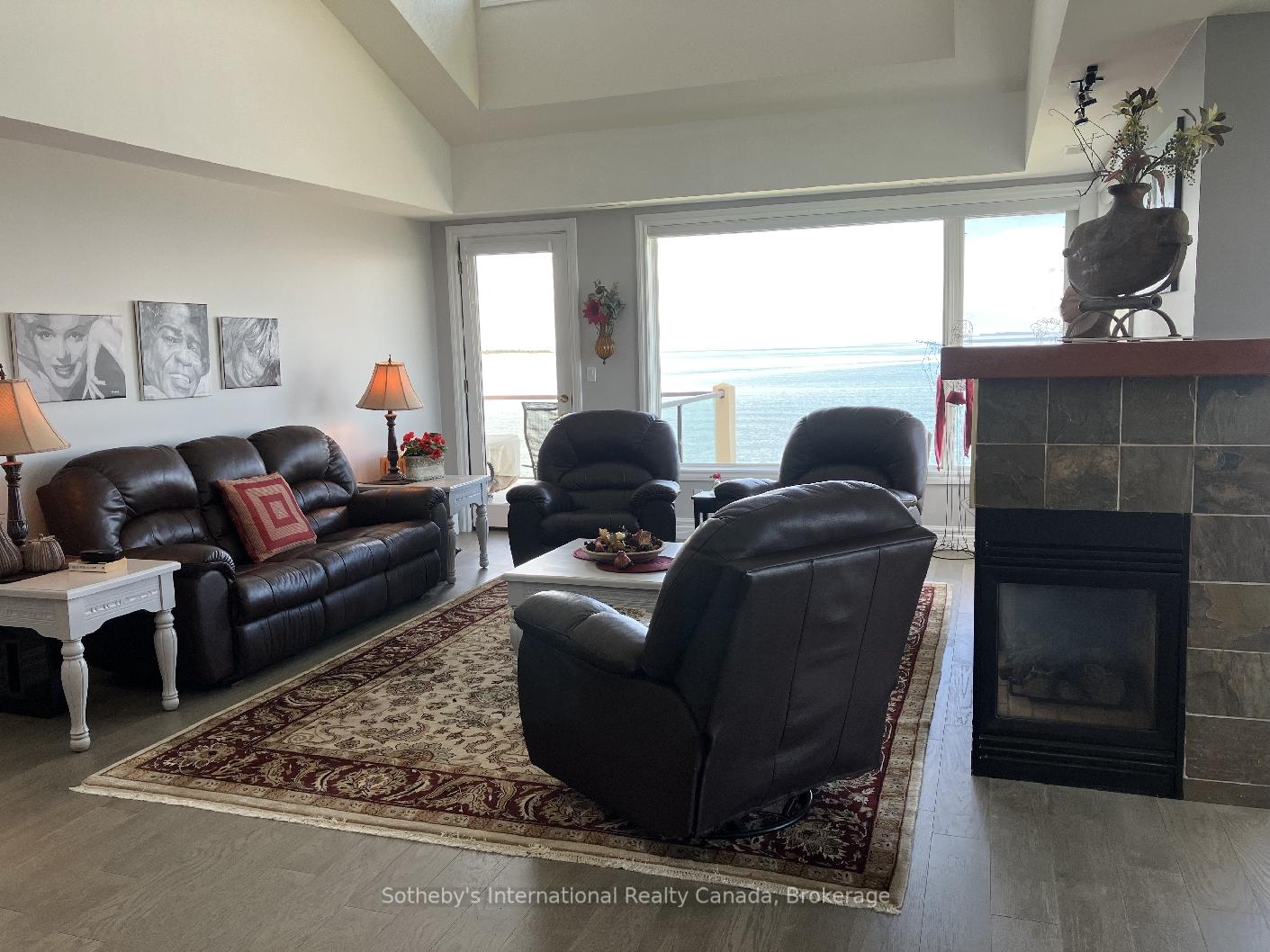 Photo 7 of 481 Mariners Way, Collingwood — HOMEH