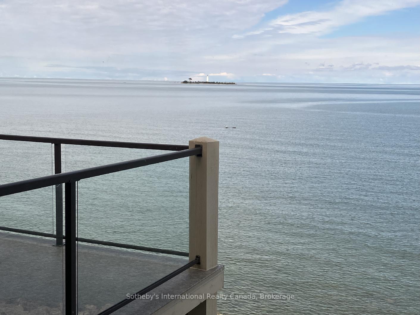 Photo 8 of 481 Mariners Way, Collingwood — HOMEH