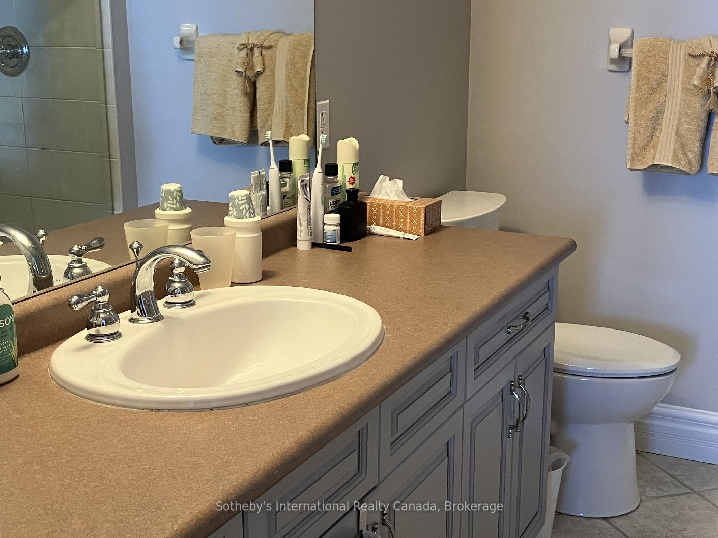 Photo 15 of 481 Mariners Way, Collingwood — HOMEH