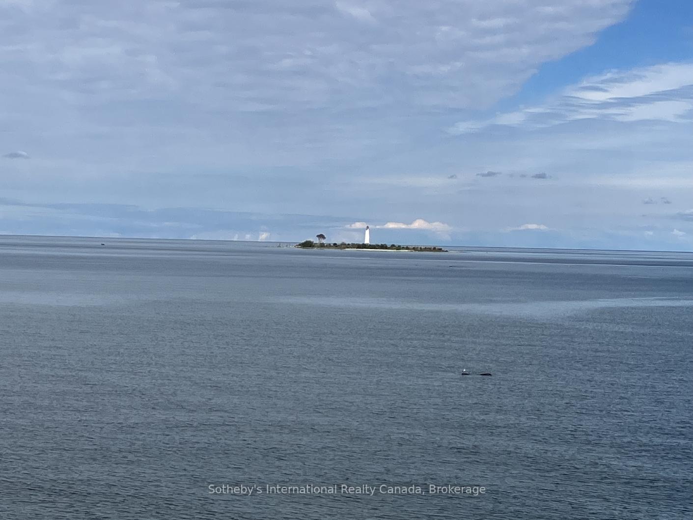 Photo 17 of 481 Mariners Way, Collingwood — HOMEH