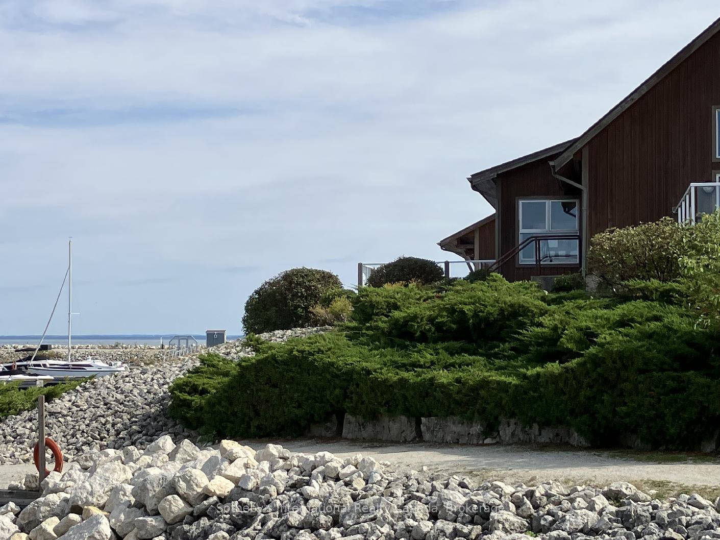 Photo 28 of 481 Mariners Way, Collingwood — HOMEH