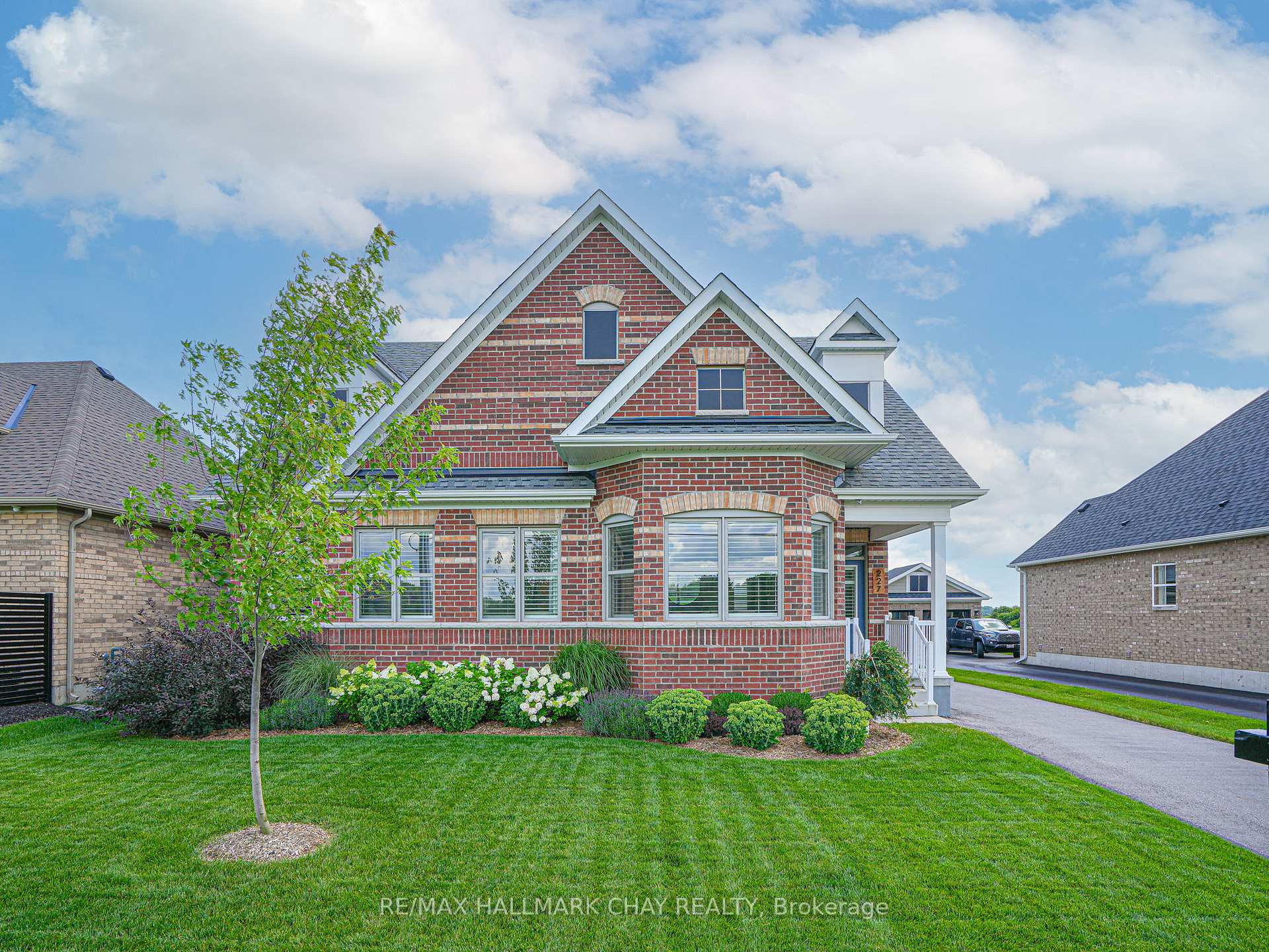 Photo 2 of 227 Mary Street, Clearview, Creemore — HOMEH