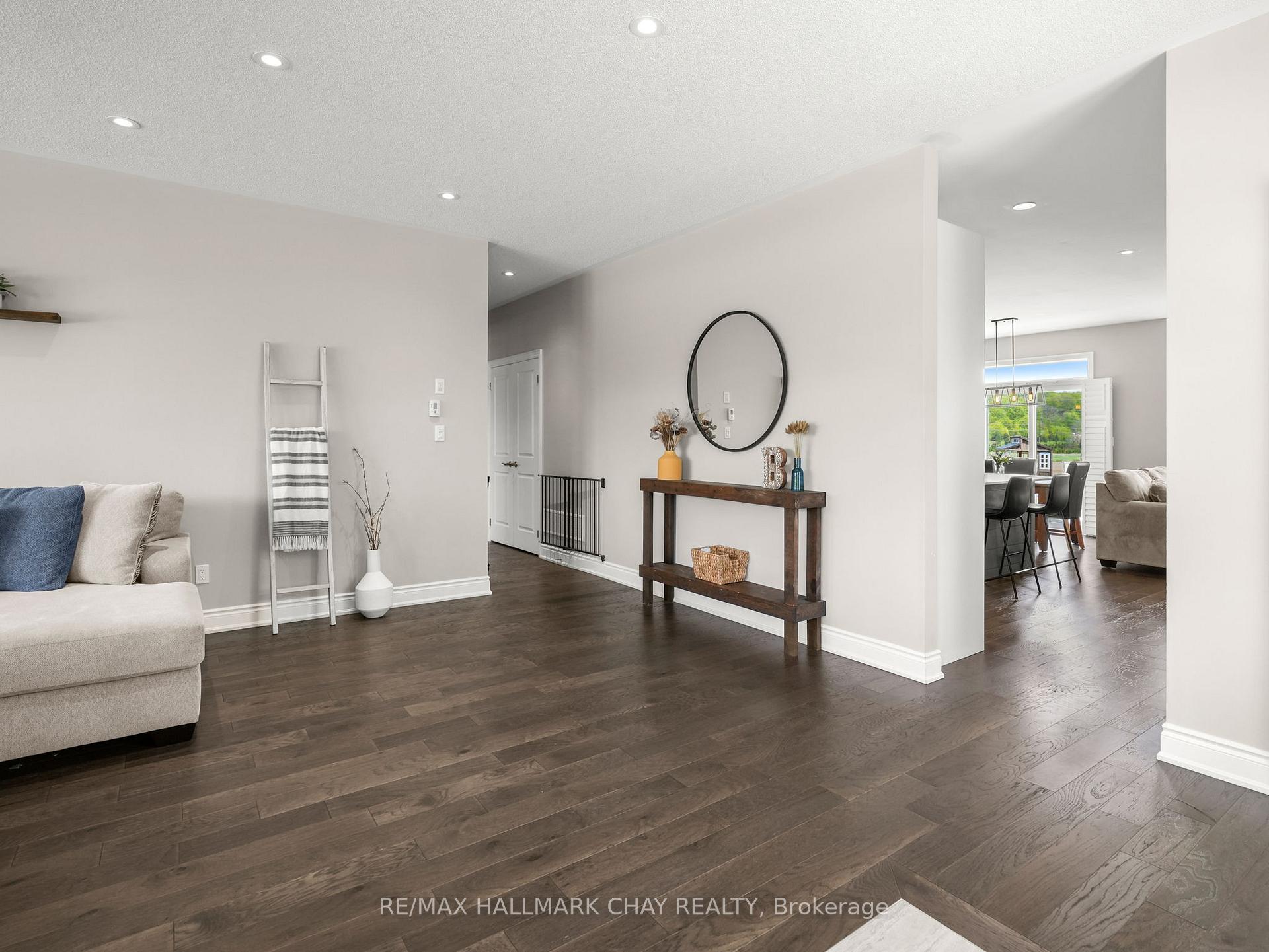 Photo 8 of 227 Mary Street, Clearview, Creemore — HOMEH