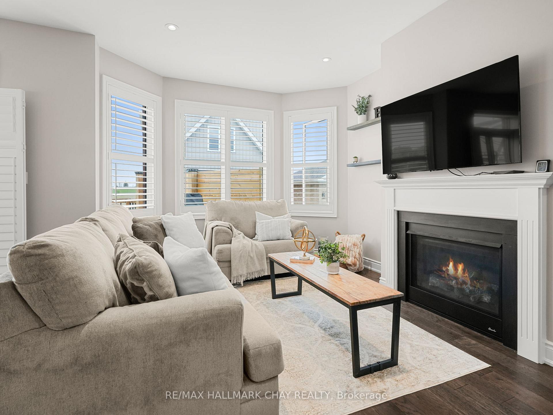 Photo 14 of 227 Mary Street, Clearview, Creemore — HOMEH