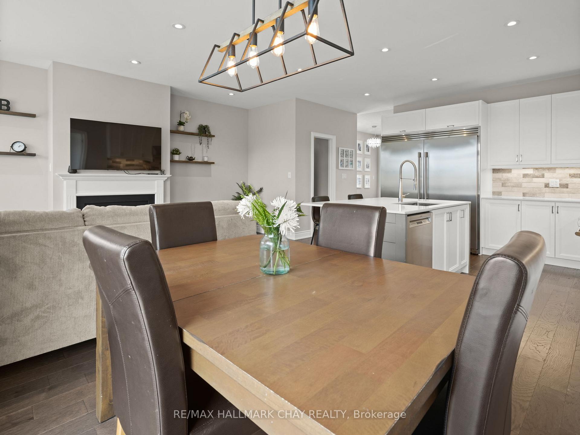 Photo 17 of 227 Mary Street, Clearview, Creemore — HOMEH