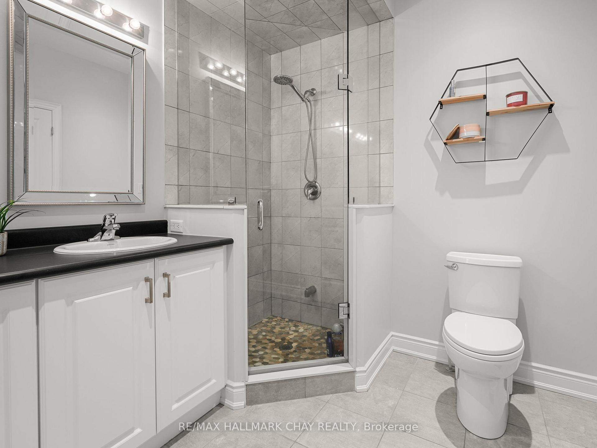 Photo 25 of 227 Mary Street, Clearview, Creemore — HOMEH
