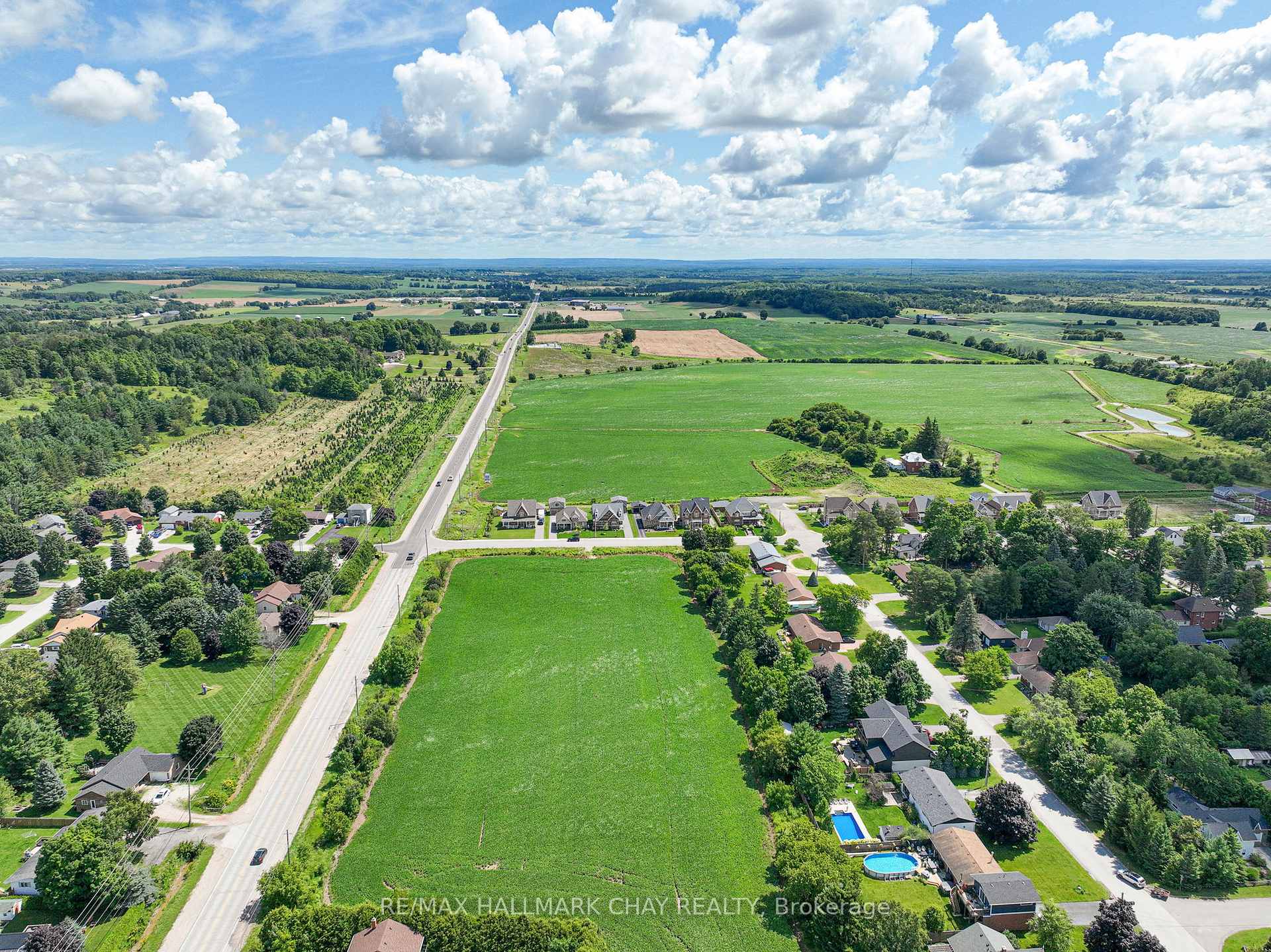 Photo 41 of 227 Mary Street, Clearview, Creemore — HOMEH