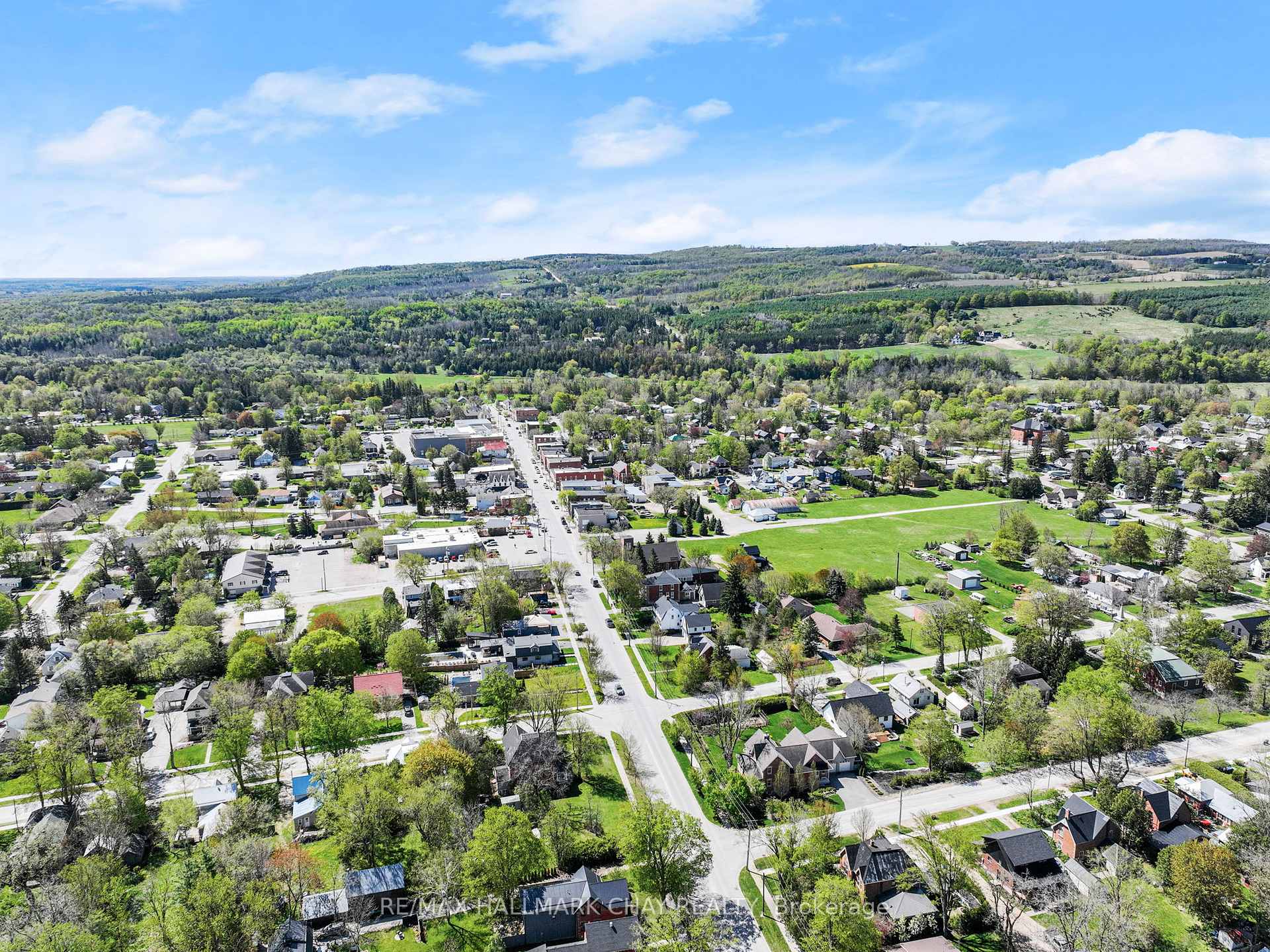 Photo 42 of 227 Mary Street, Clearview, Creemore — HOMEH