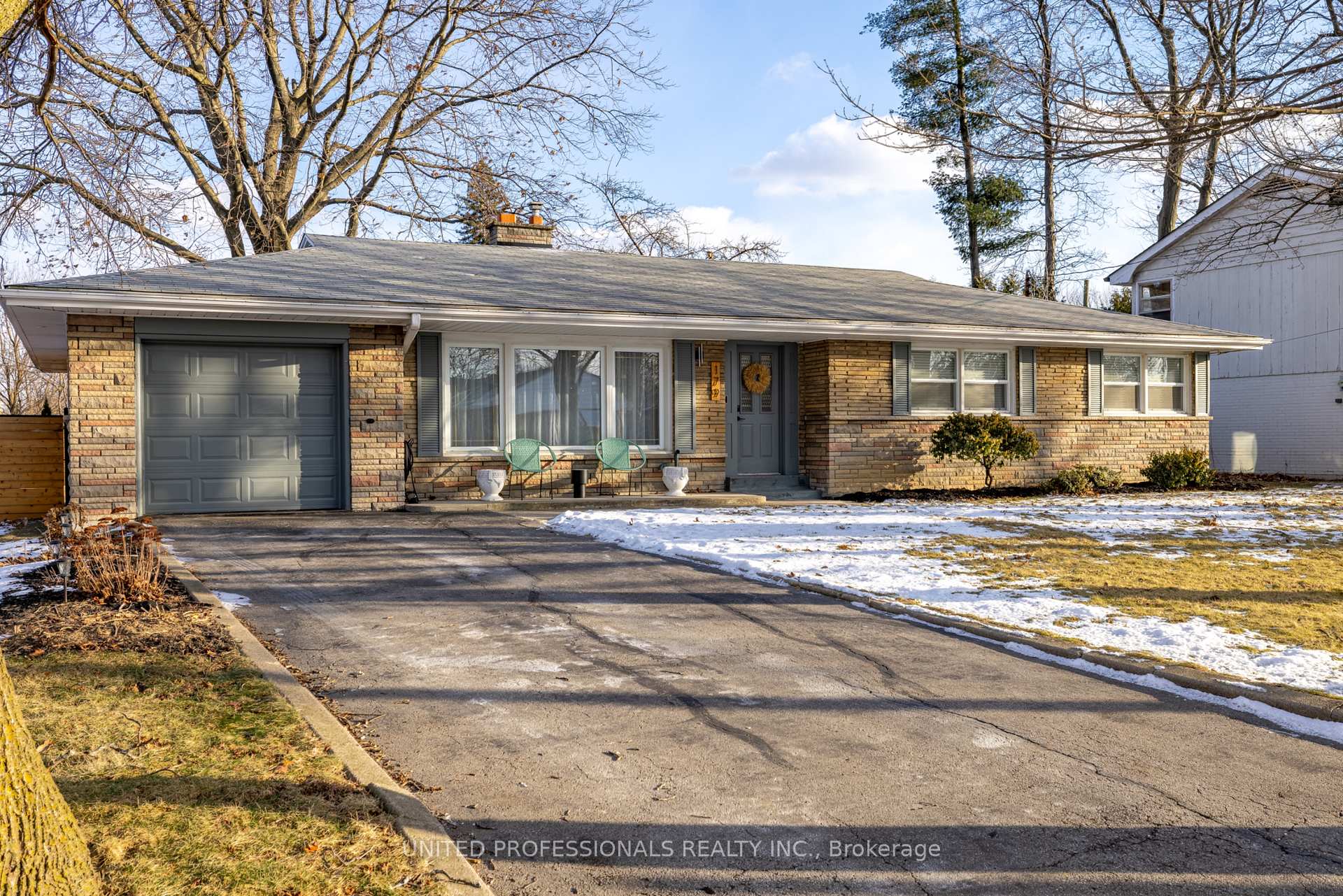 Front of 179 Upper Paradise Road