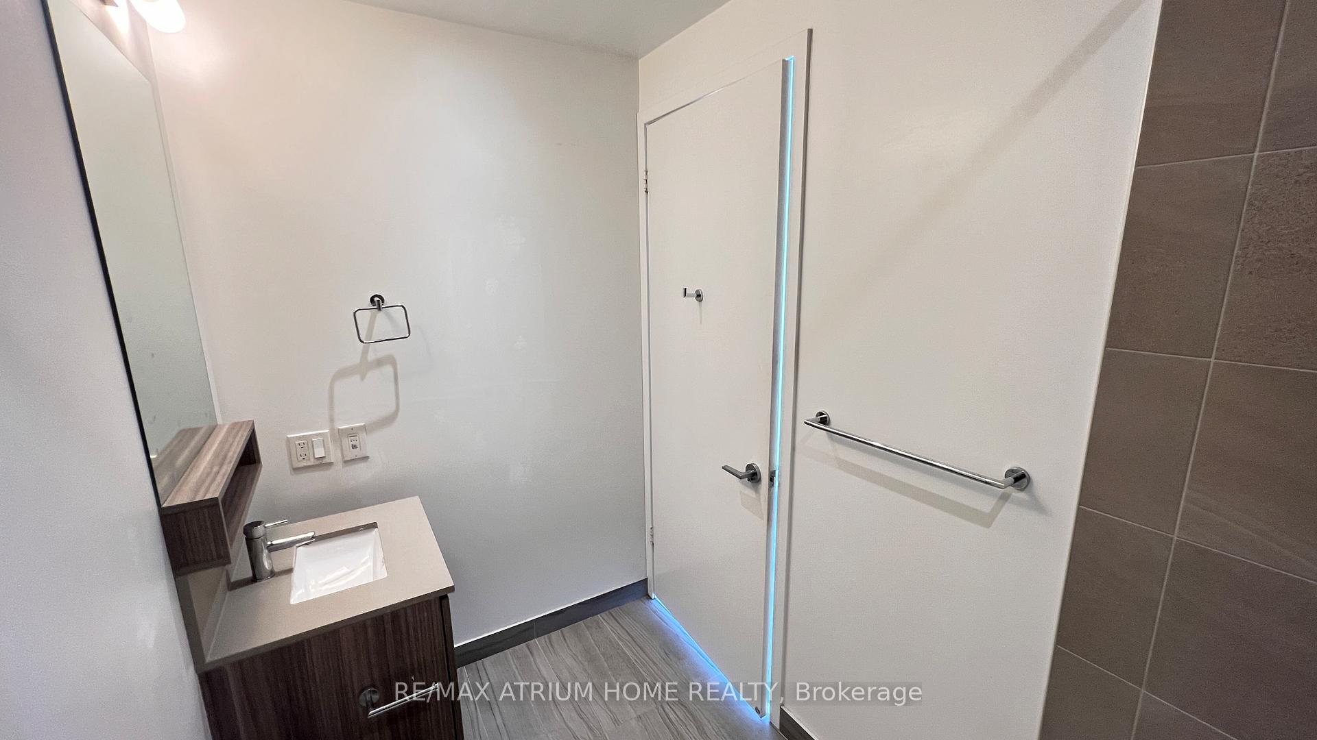 Photo 15 of Unit 1908, 5 Buttermill Avenue, Vaughan, Vaughan Corporate Centre — HOMEH