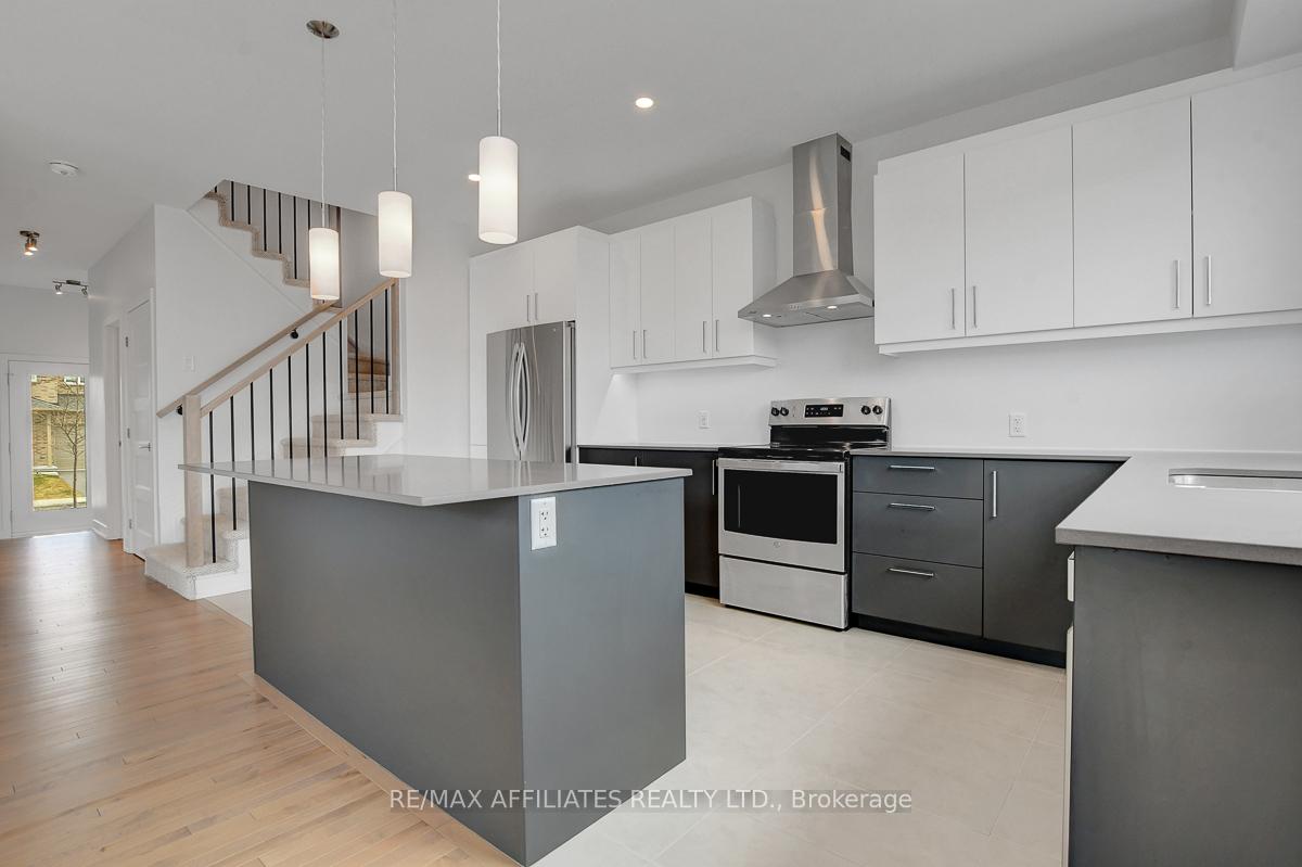 Photo 9 of 32 McPhail Road, Carleton Place — HOMEH