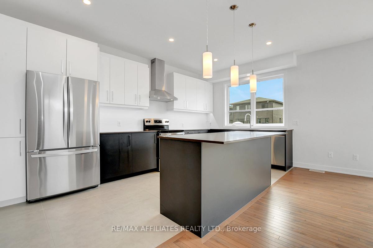 Photo 10 of 32 McPhail Road, Carleton Place — HOMEH