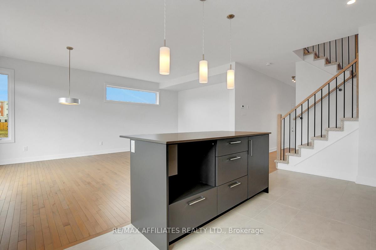 Photo 12 of 32 McPhail Road, Carleton Place — HOMEH
