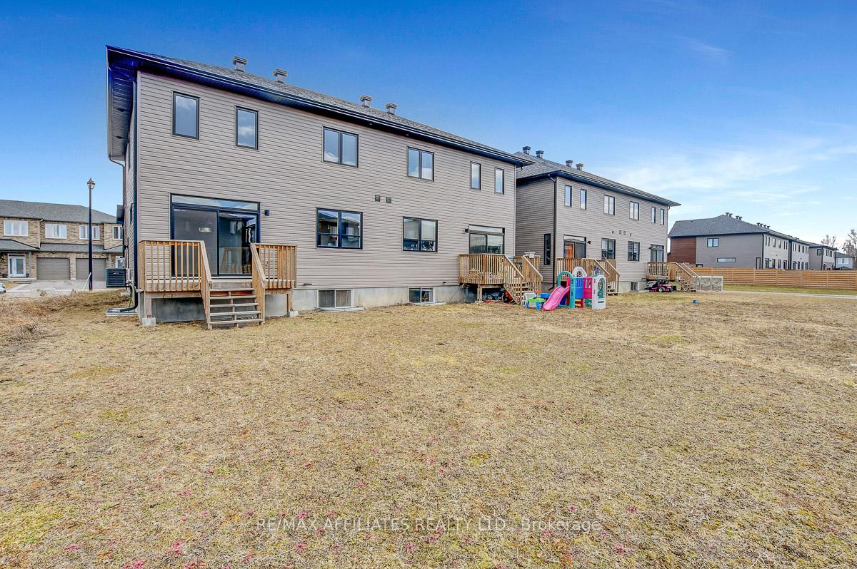 Photo 39 of 32 McPhail Road, Carleton Place — HOMEH