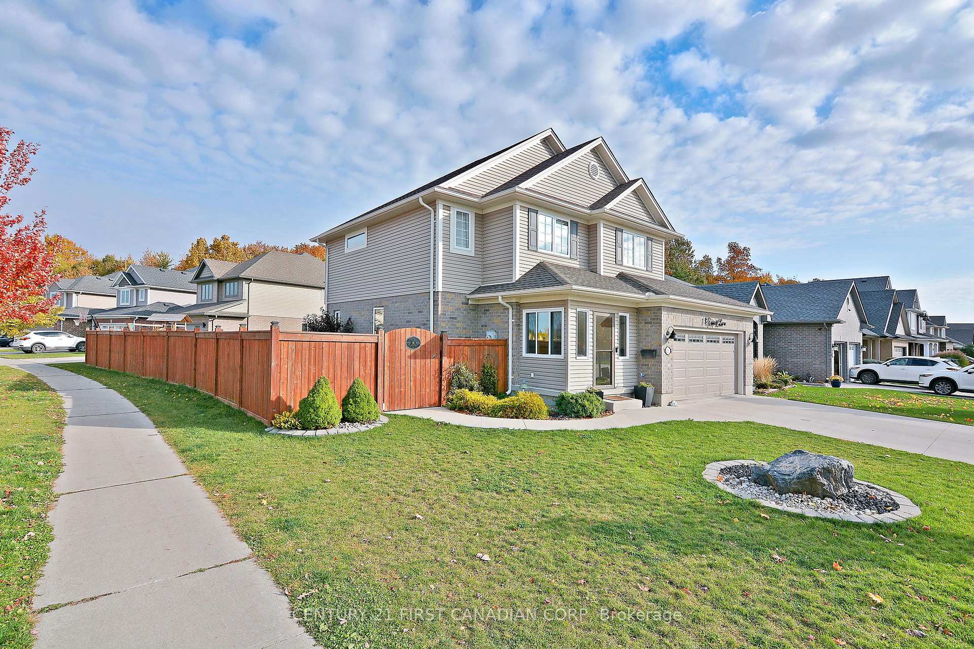 Photo 1 of 1 Russet Lane, St. Thomas — HOMEH