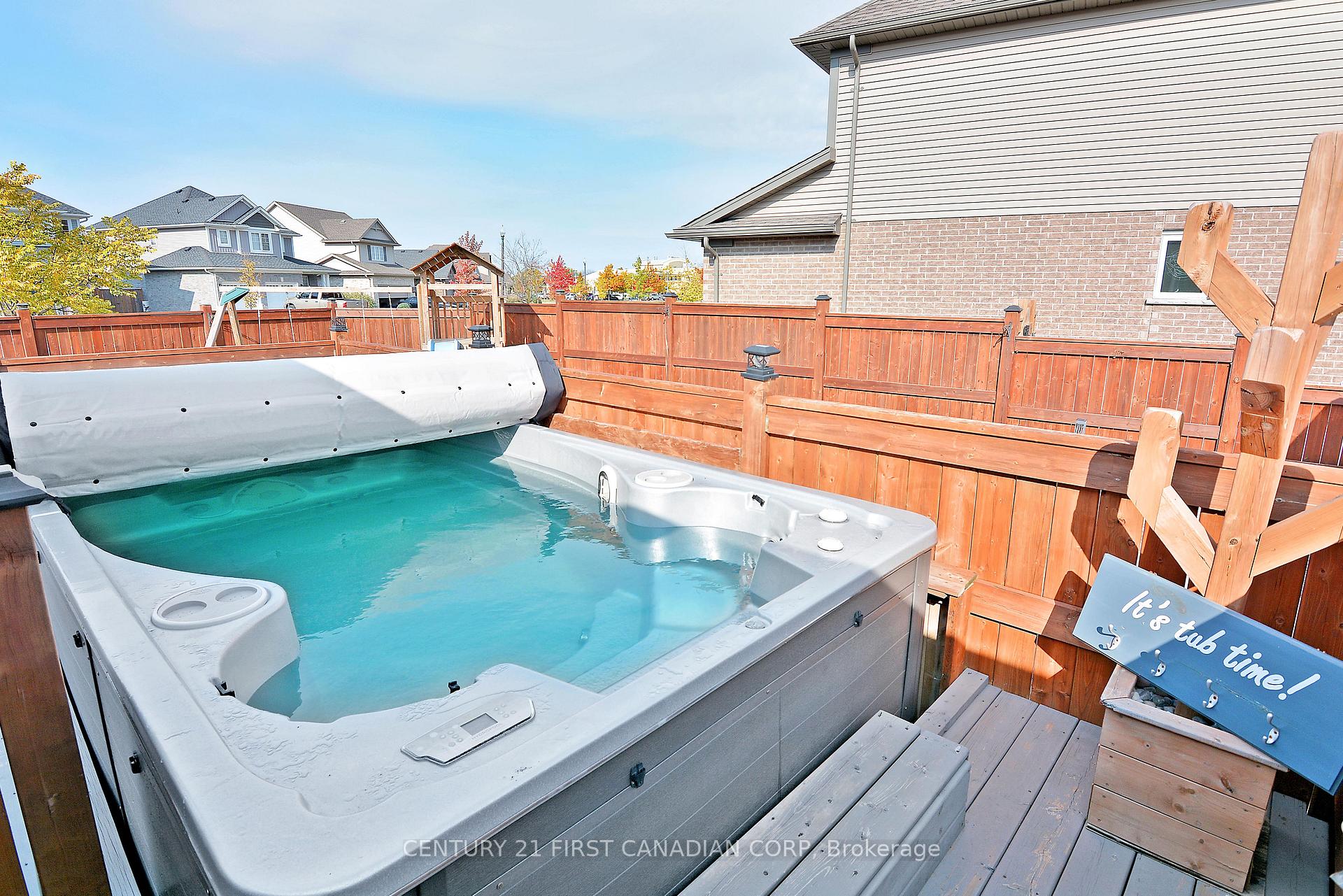 Photo 32 of 1 Russet Lane, St. Thomas — HOMEH
