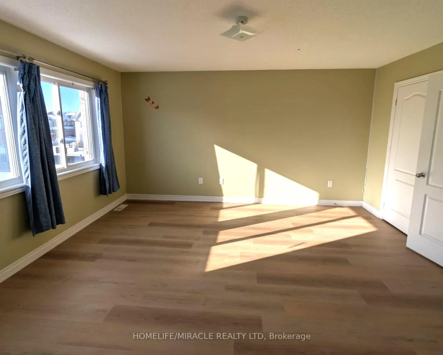 Photo 7 of 18 Alicewood Grove, Brampton, Sandringham-Wellington — HOMEH