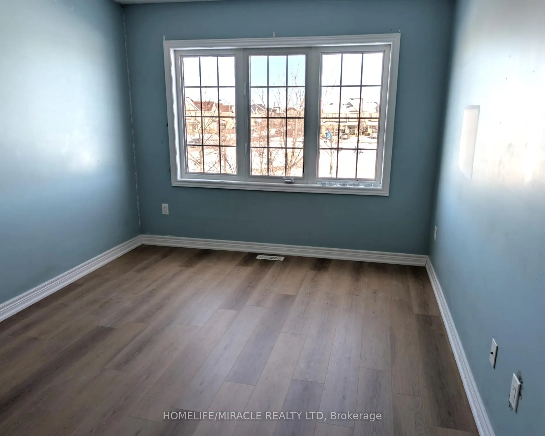 Photo 8 of 18 Alicewood Grove, Brampton, Sandringham-Wellington — HOMEH