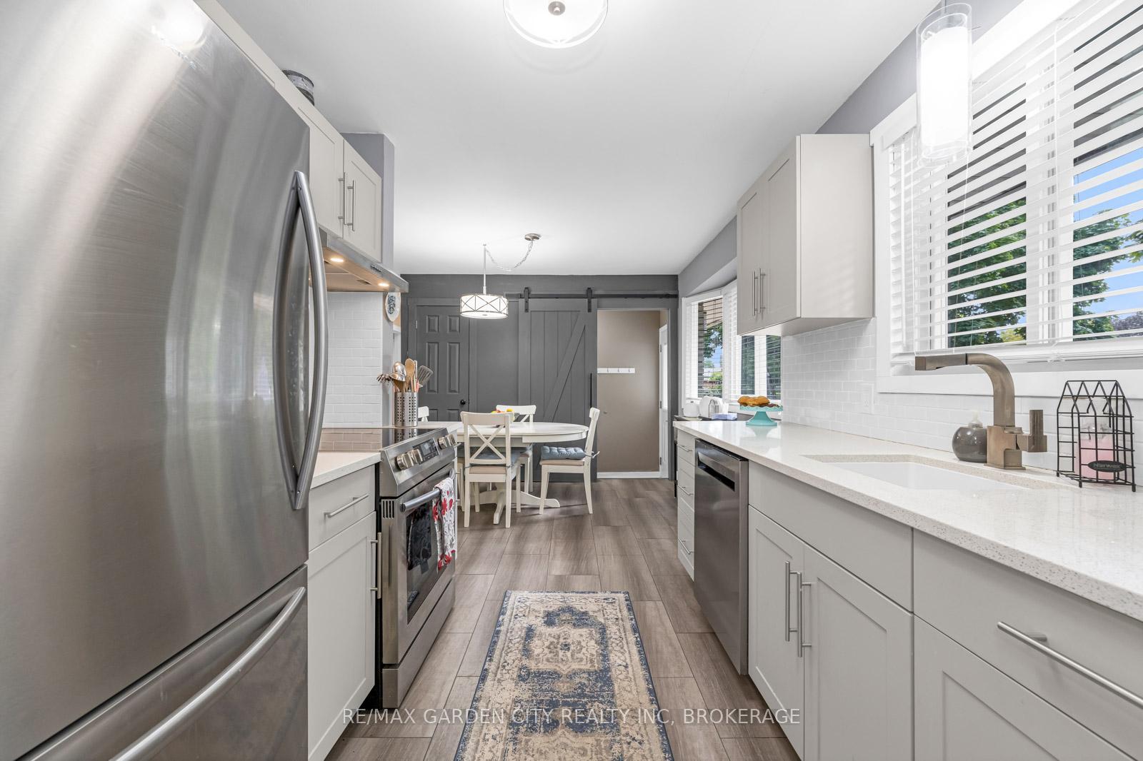 Photo 7 of 40 Densgrove Drive, St. Catharines, Vine/Linwell — HOMEH