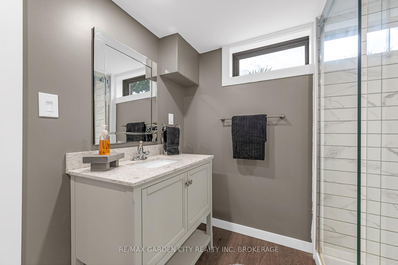 Photo 23 of 40 Densgrove Drive, St. Catharines, Vine/Linwell — HOMEH