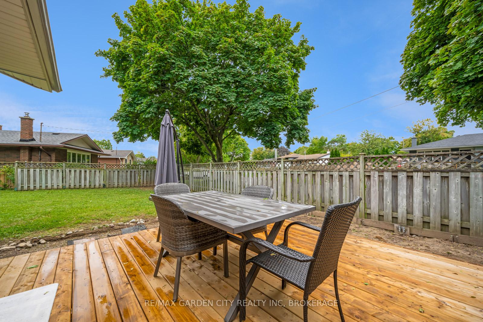 Photo 27 of 40 Densgrove Drive, St. Catharines, Vine/Linwell — HOMEH