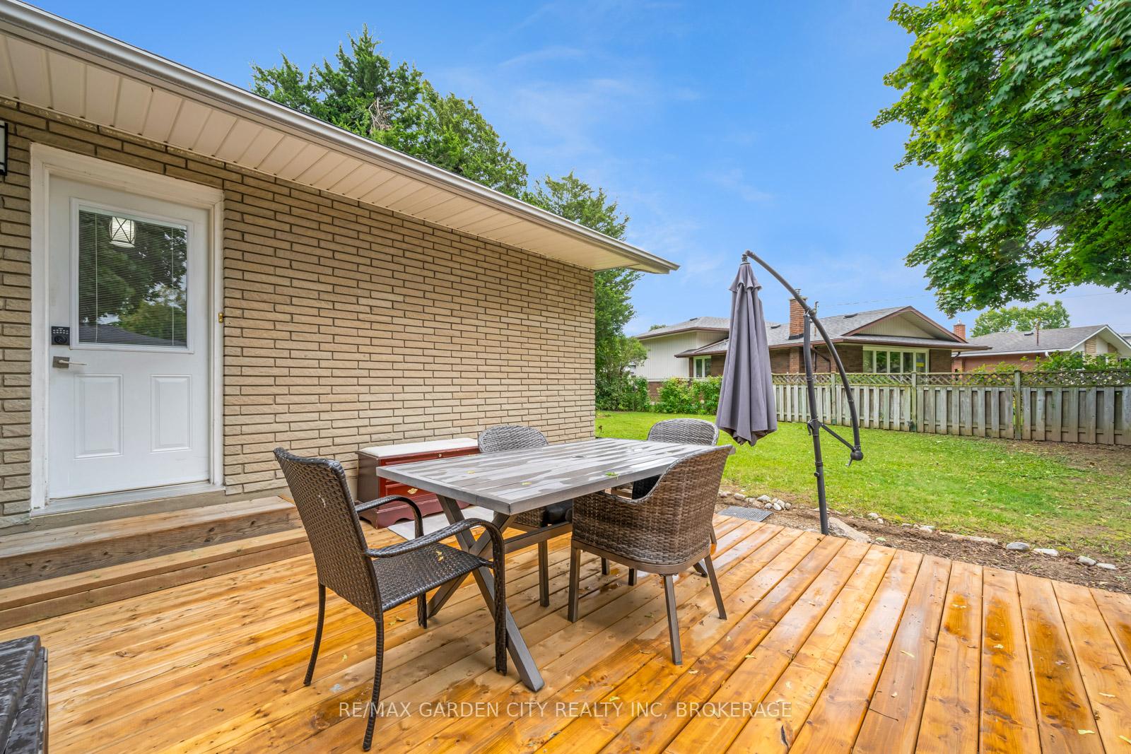 Photo 28 of 40 Densgrove Drive, St. Catharines, Vine/Linwell — HOMEH