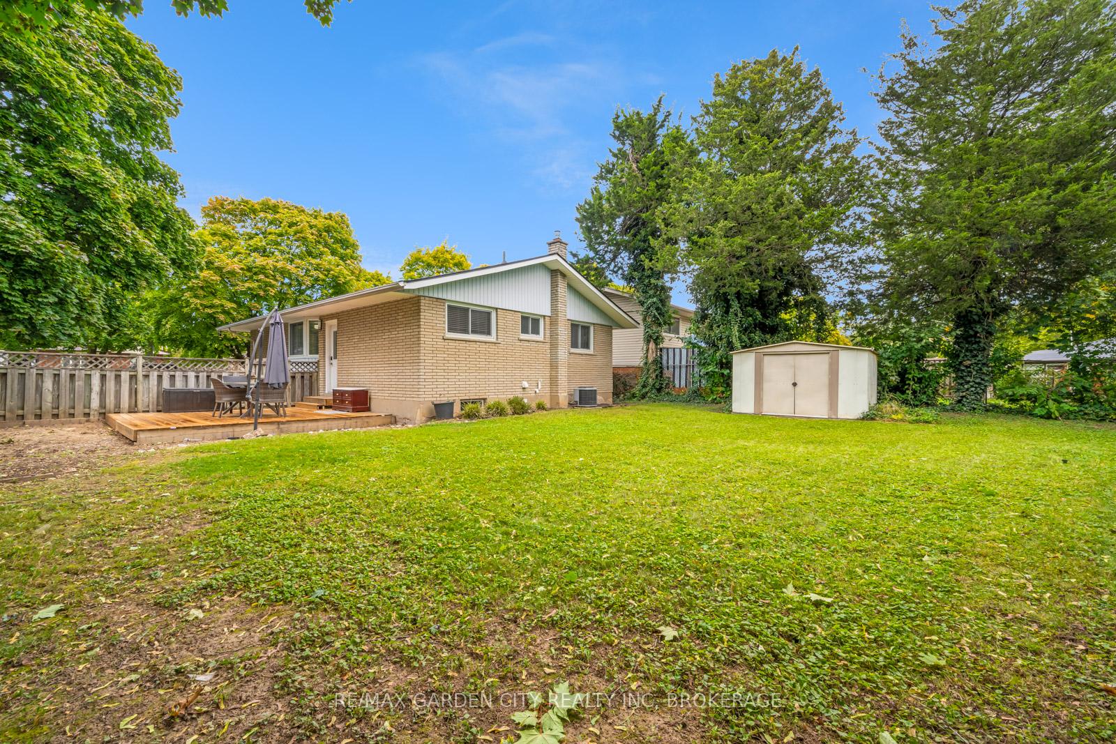 Photo 29 of 40 Densgrove Drive, St. Catharines, Vine/Linwell — HOMEH