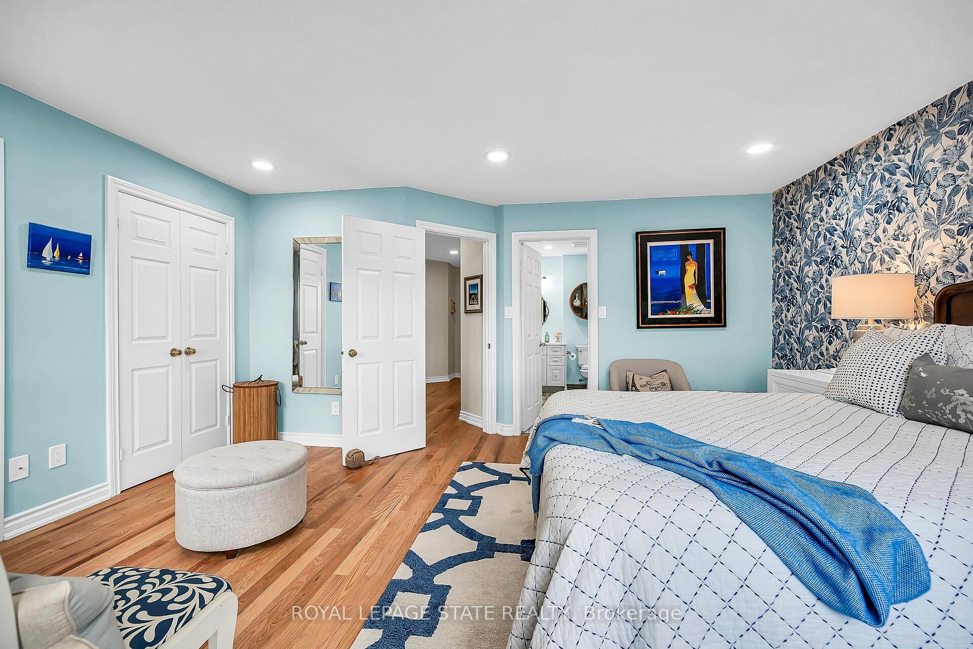 Photo 4 of 17 Sunters Court, Hamilton, Ancaster — HOMEH